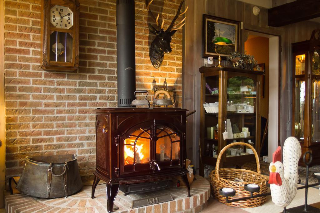Le Petit Clocher Gite Touristique B & B Saint-Sauveur Exterior photo