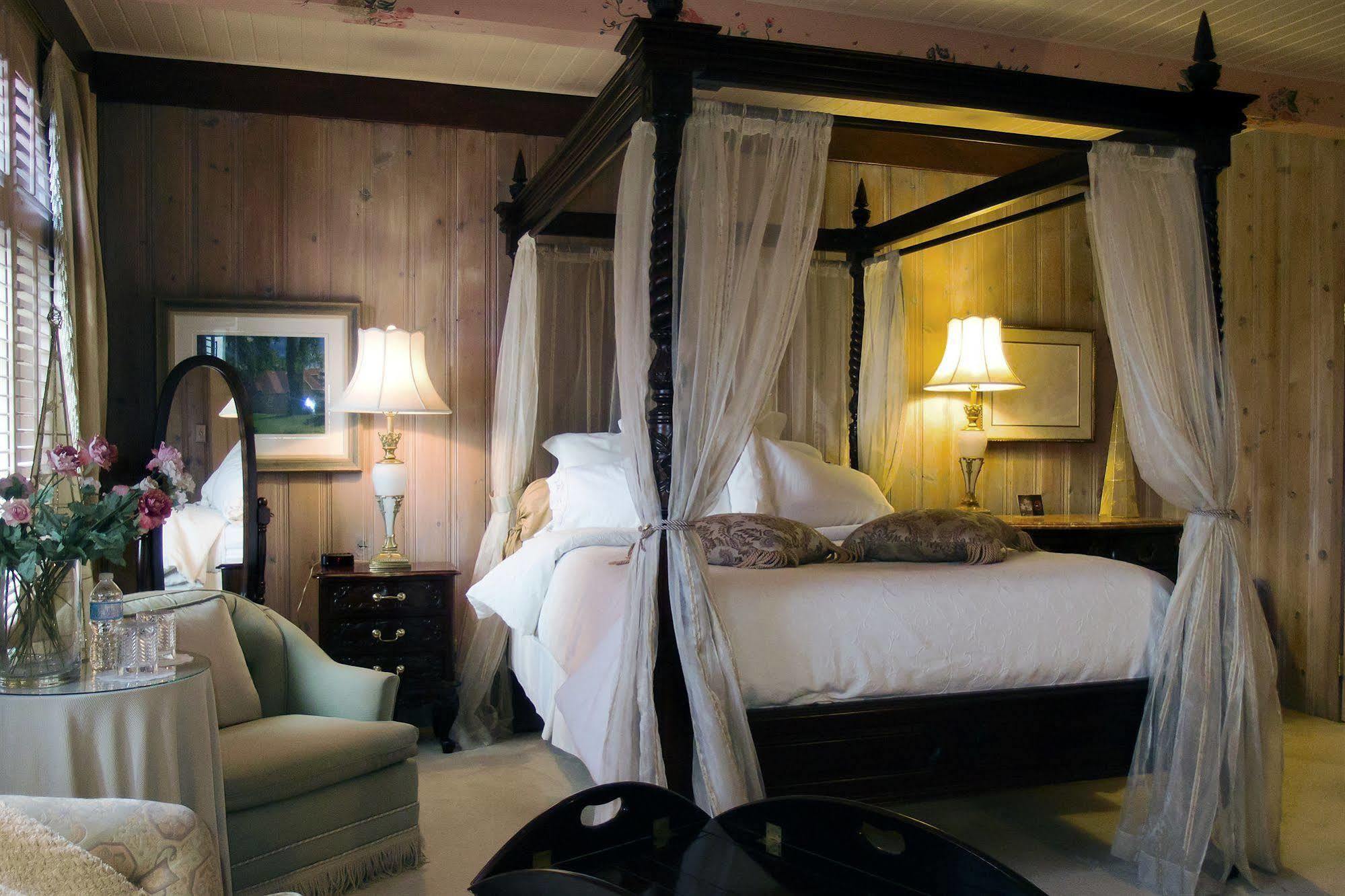 Le Petit Clocher Gite Touristique B & B Saint-Sauveur Exterior photo