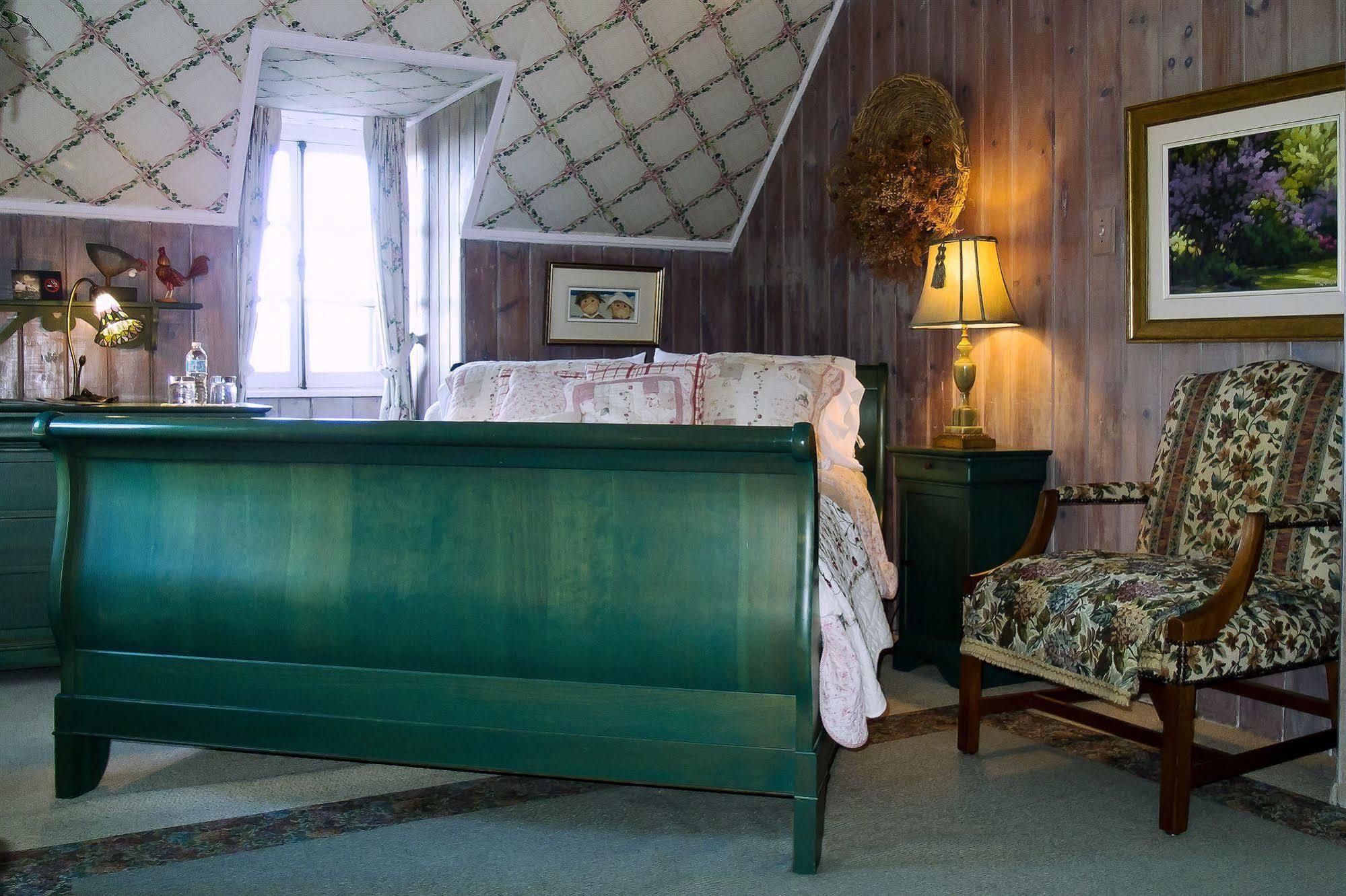 Le Petit Clocher Gite Touristique B & B Saint-Sauveur Exterior photo
